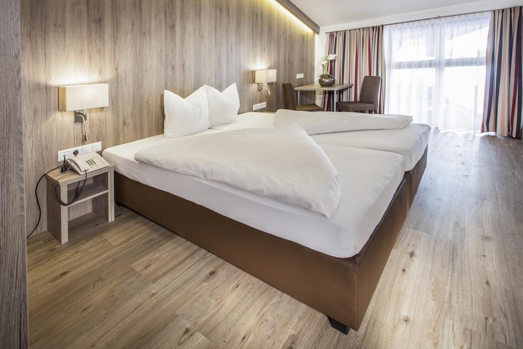 Hotel Am Reiterkogel Saalbach-Hinterglemm Quarto foto